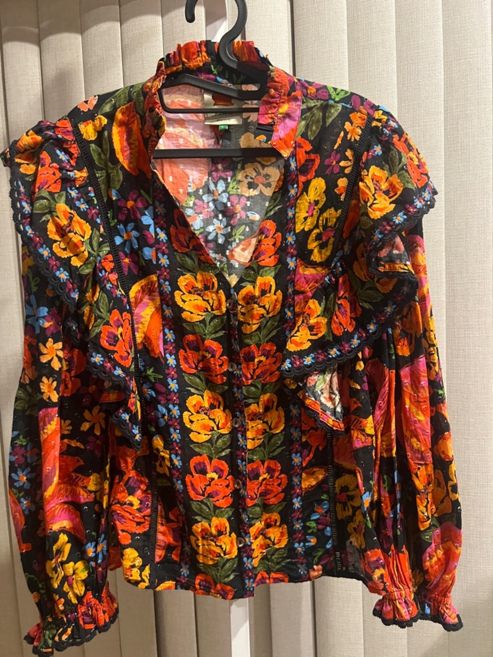 FARM Rio NWOT Black Floral Ruffle Swiss Dot Cotton Blouse Large - Picture 2 of 8